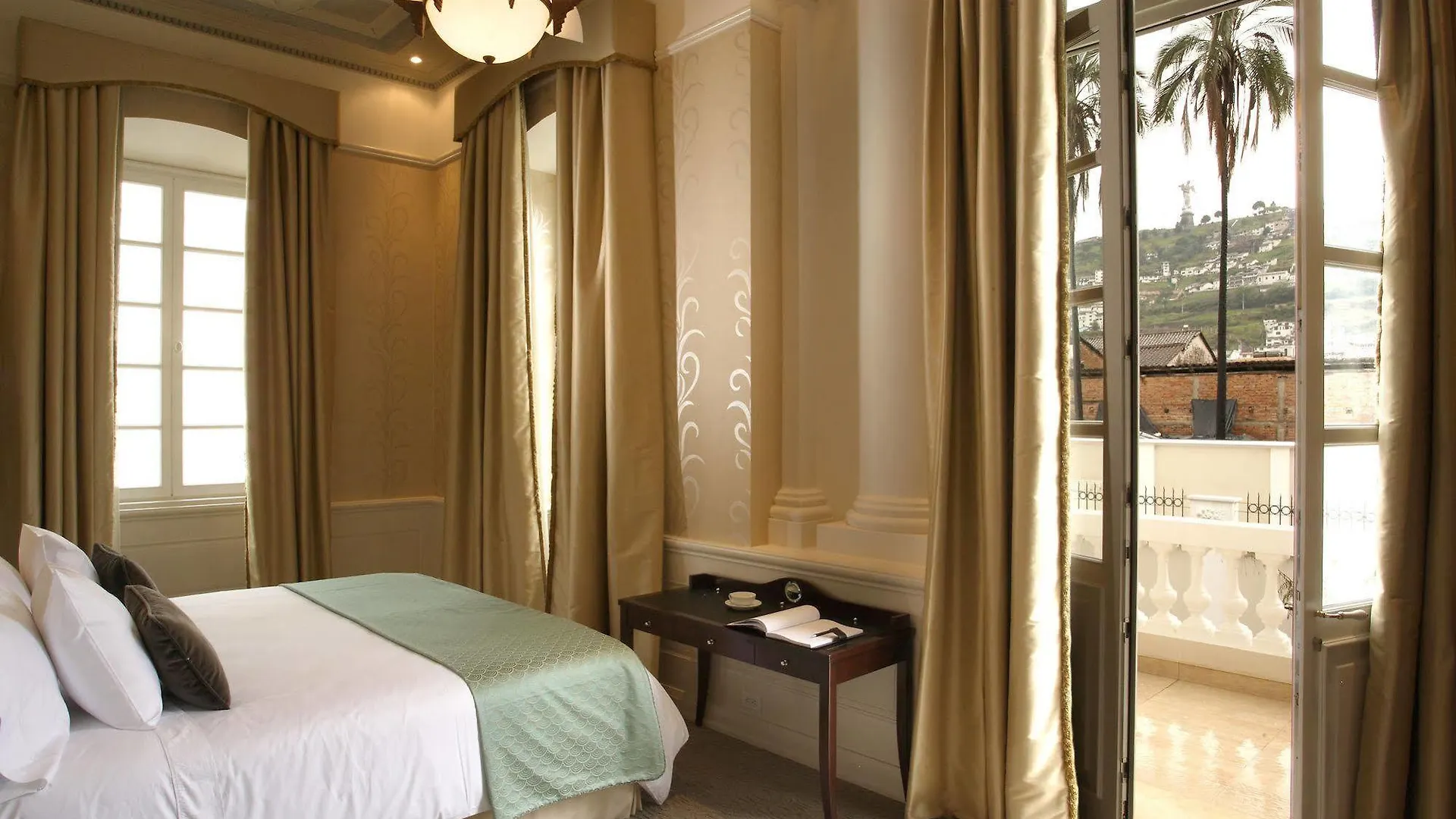 *****  Hotel Casa Gangotena Quito Ecuador